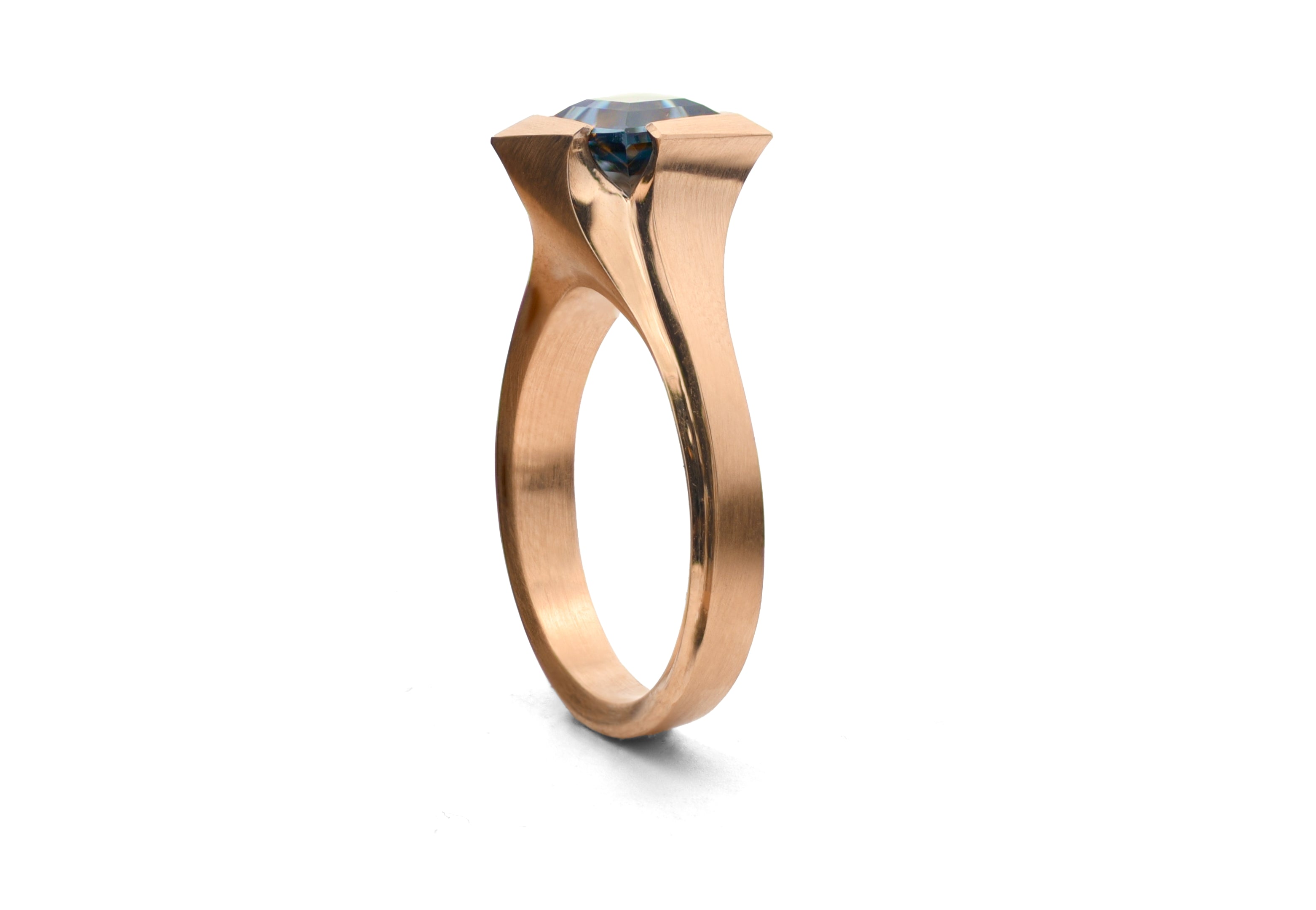 18ct Rose Gold Blue Spinel Kite Aegis Ring