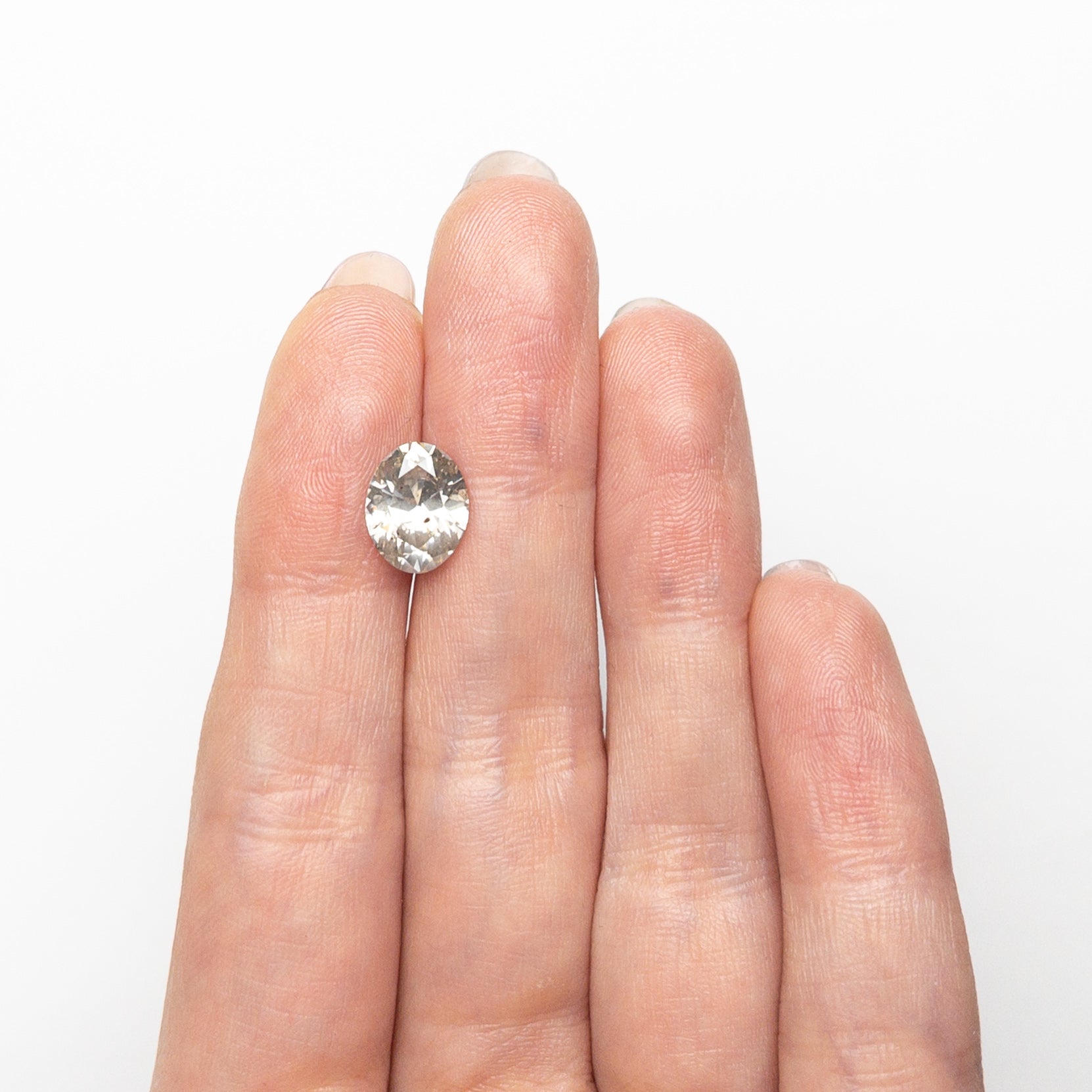 2.26ct 9.72x7.79x4.77mm Oval Brilliant 27241-03