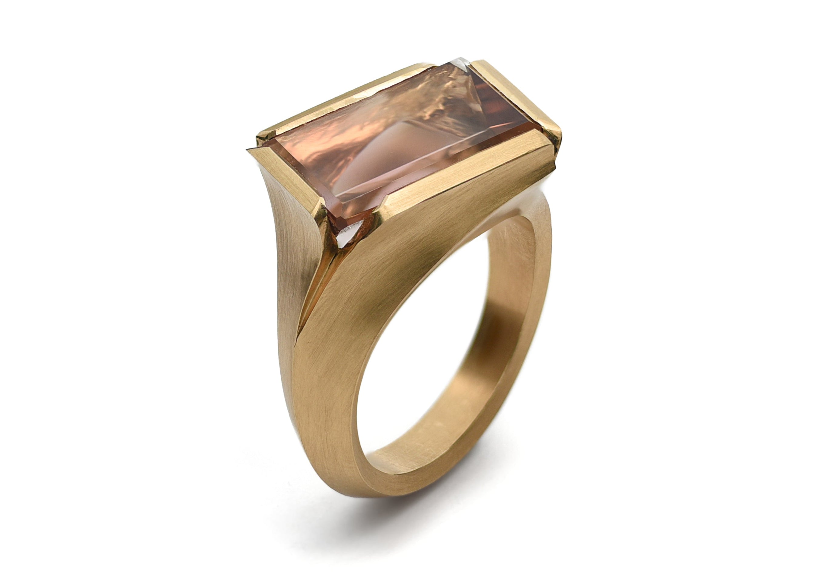 18ct Yellow Gold Mirror Cut Tourmaline Arris Ring