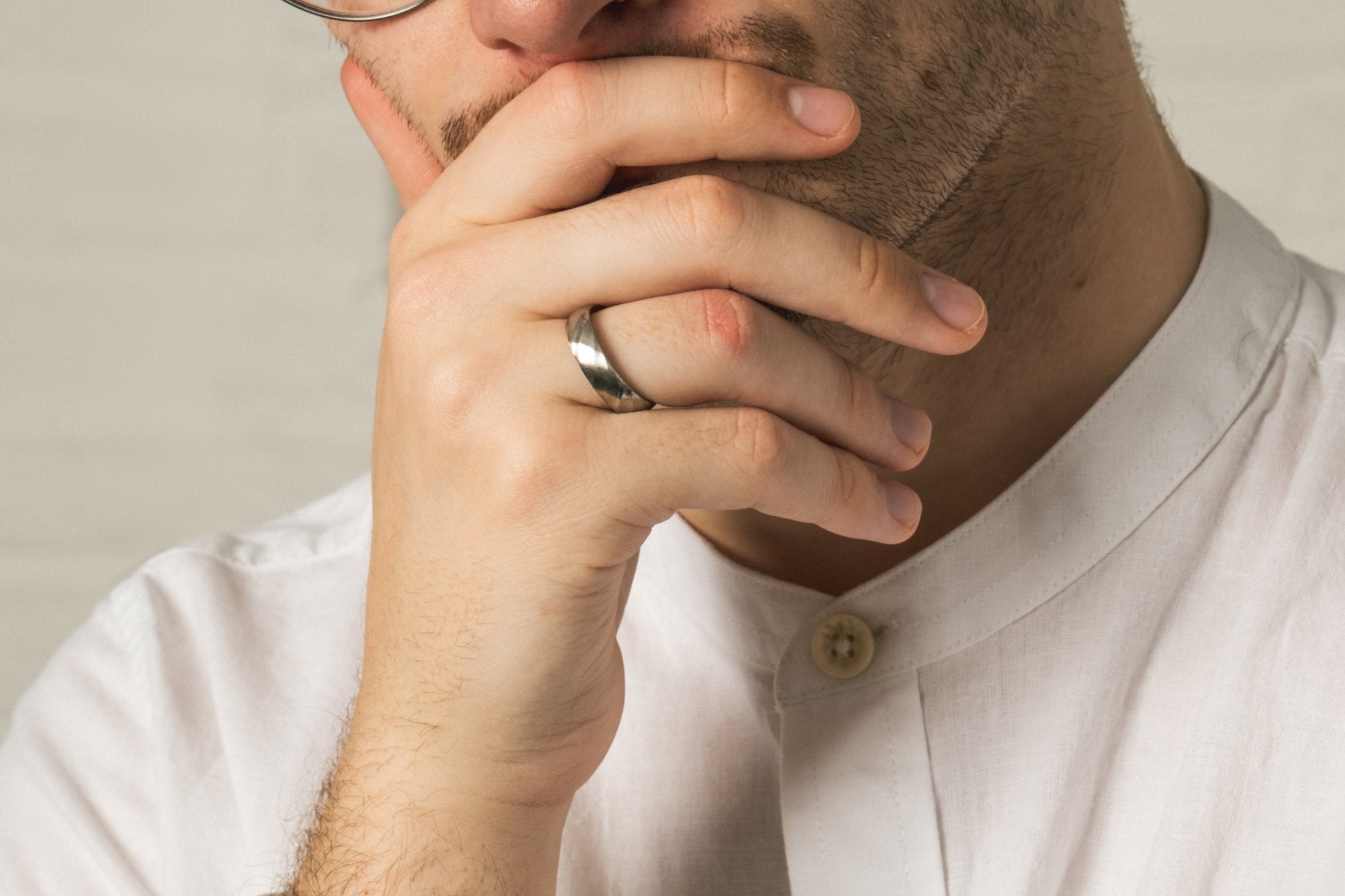 Aeolian Carved Men's Wedding Band