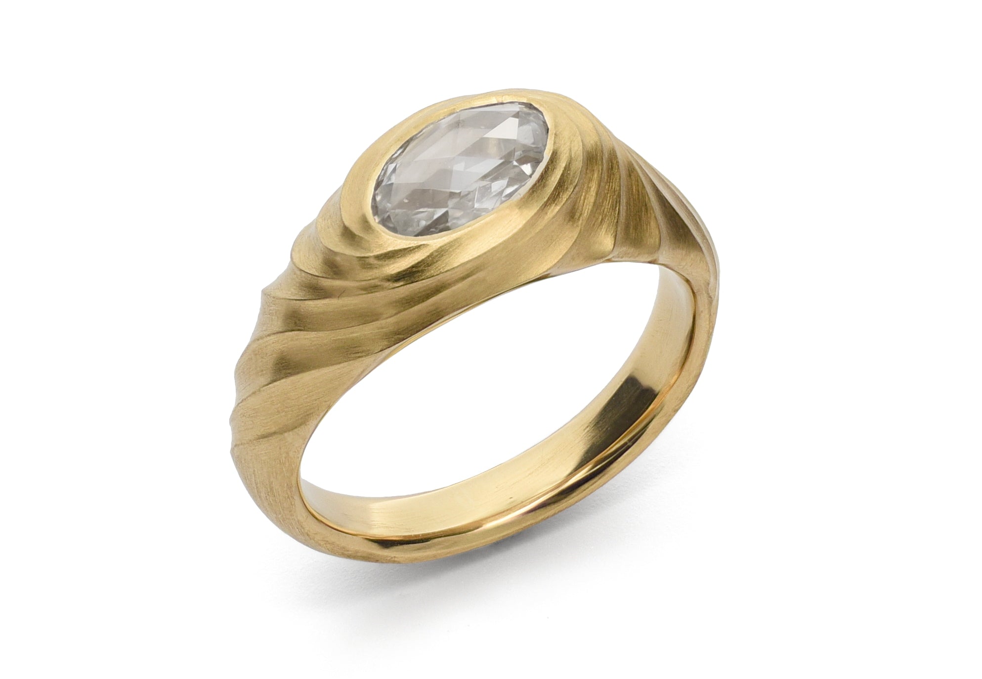 18ct Yellow Gold Rose Cut Oval Diamond Arris Ring