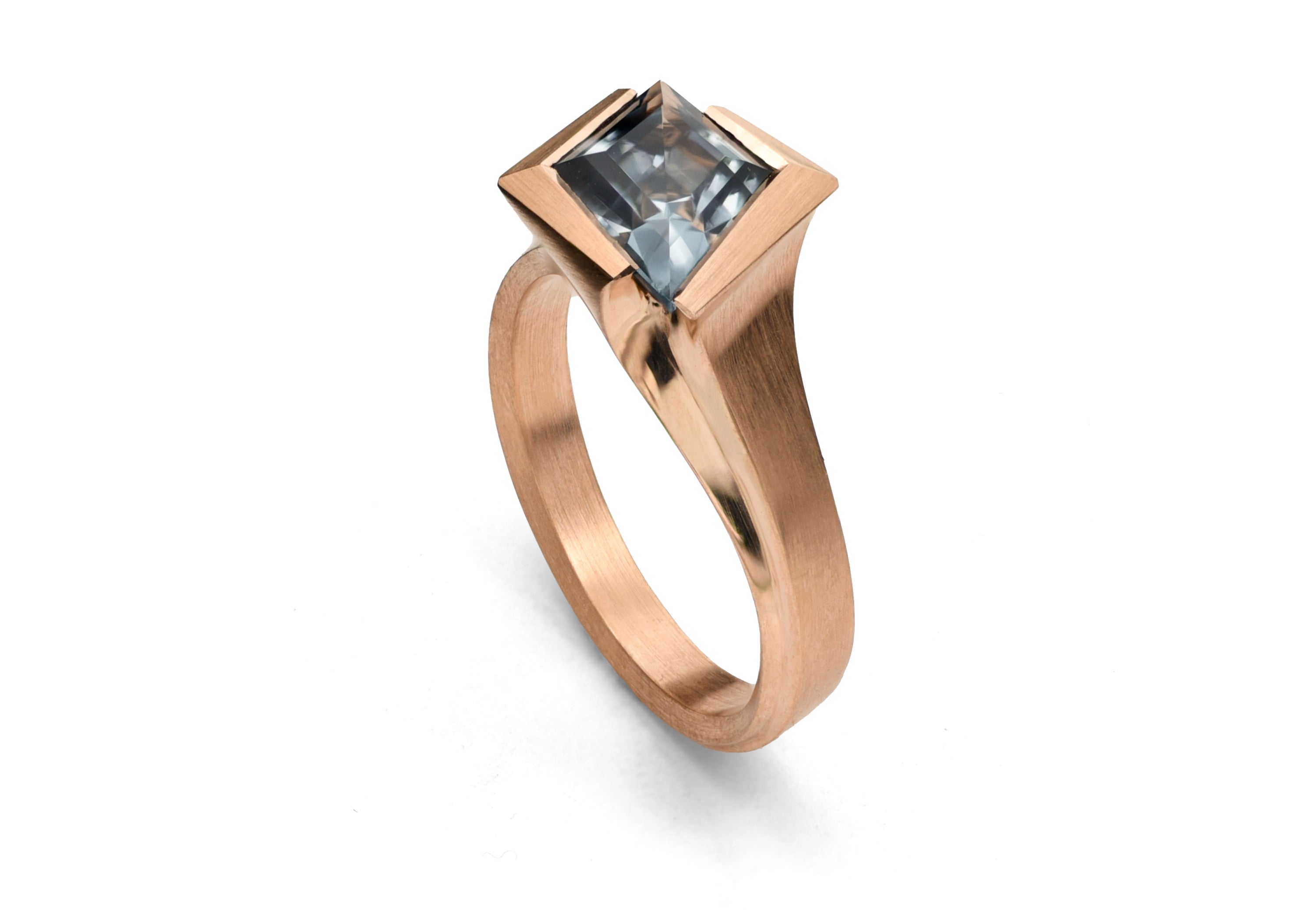 18ct Rose Gold Blue Spinel Kite Aegis Ring