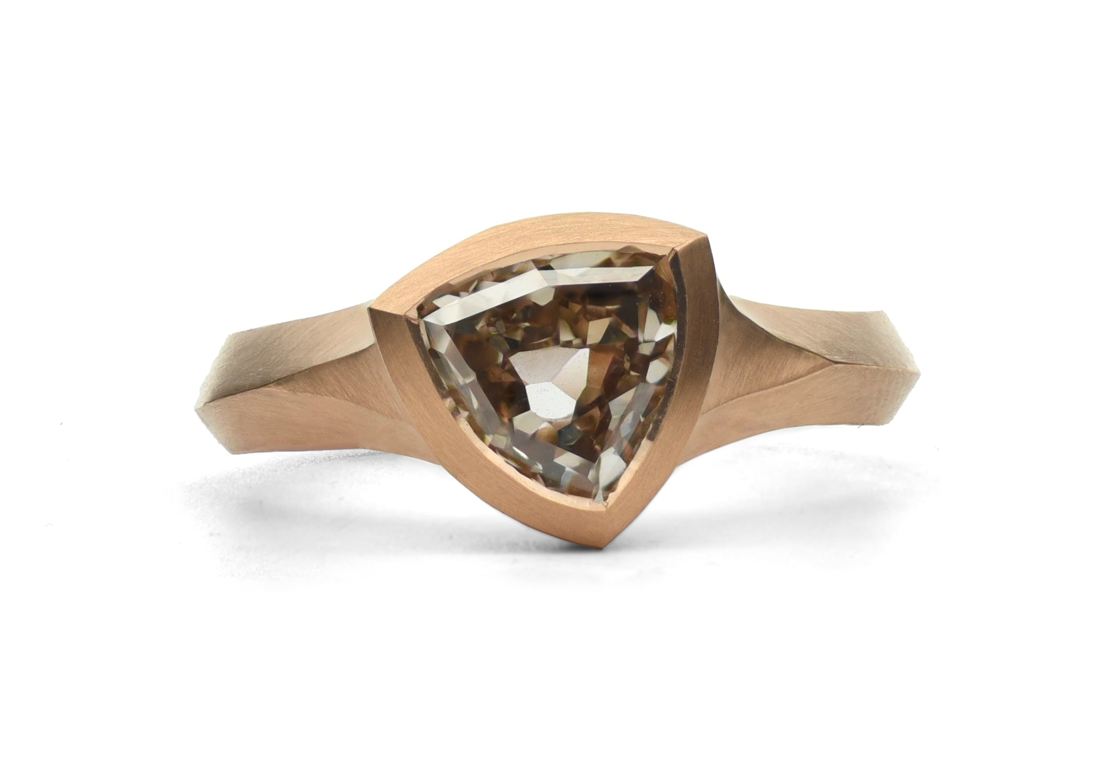 18ct Rose Gold Curved Trillian Cognac Diamond Arris Ring