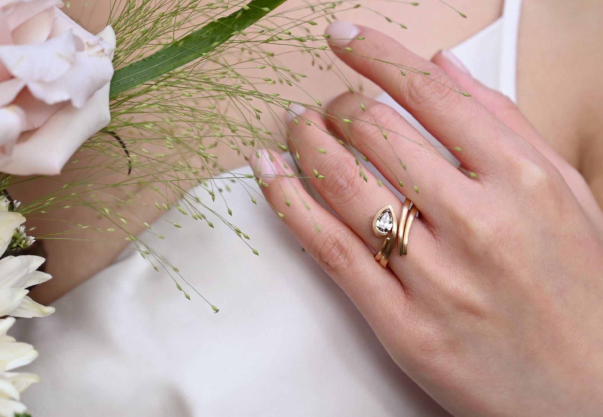18ct Rose Gold Pear-Shaped White Diamond Twist Ring