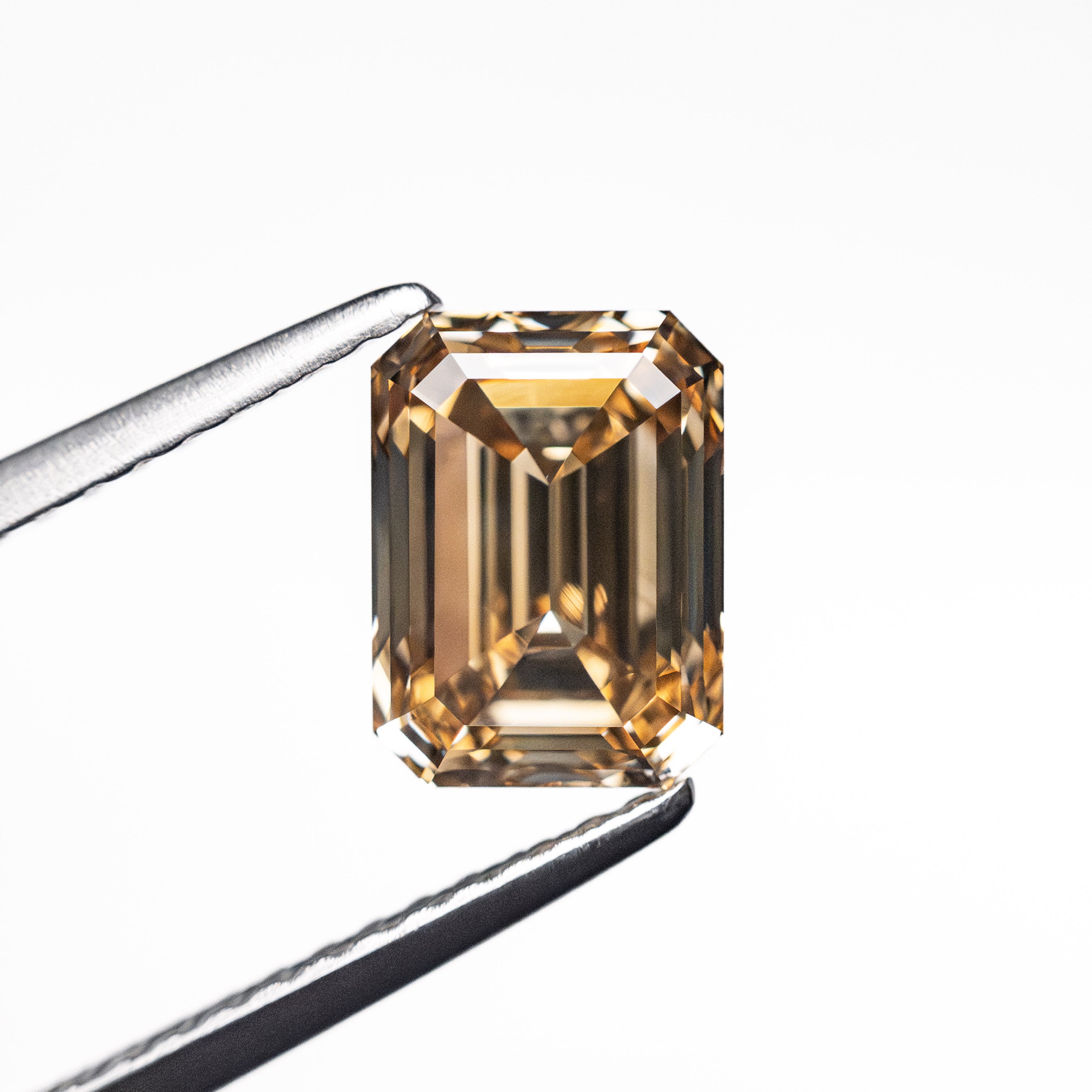1.61ct 7.37x5.45x3.80mm VS1 Fancy Orange-Brown Cut Corner Rectangle Step Cut 26610-01