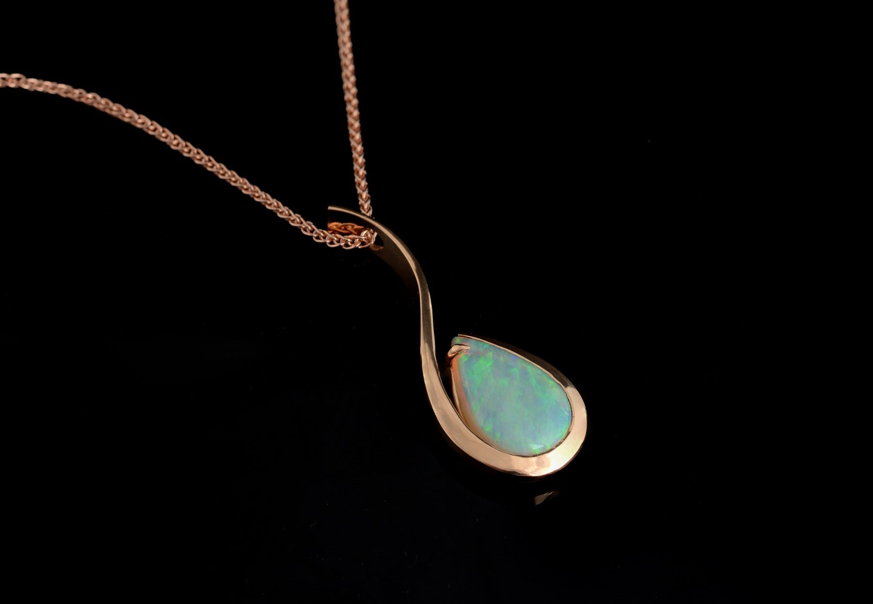 Twist opal rose gold pendant