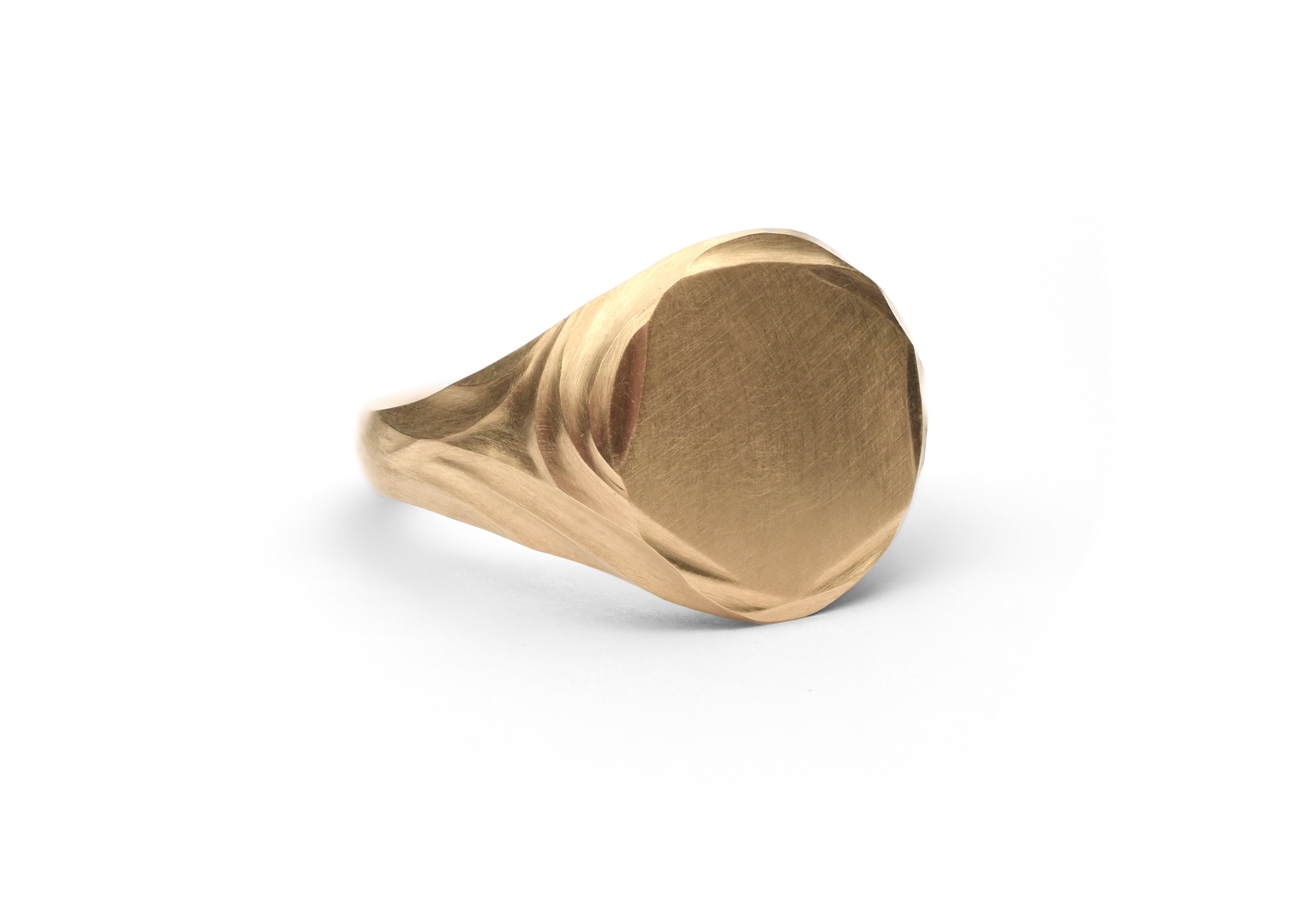 18ct Yellow Gold Aeolian Signet Ring